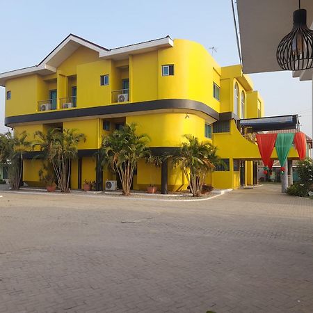 Brookvale Hotel Weija Ngoại thất bức ảnh