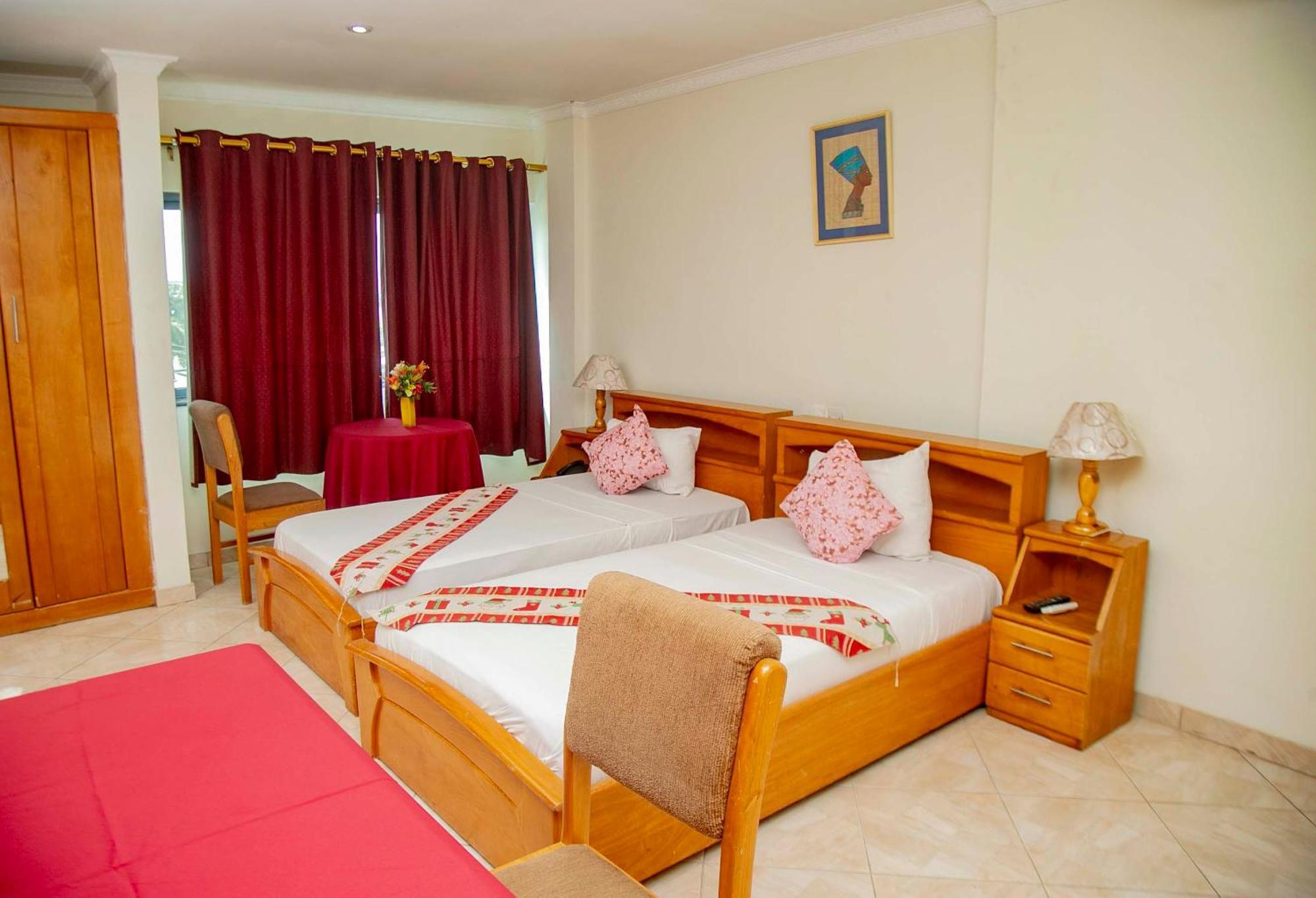 Brookvale Hotel Weija Ngoại thất bức ảnh