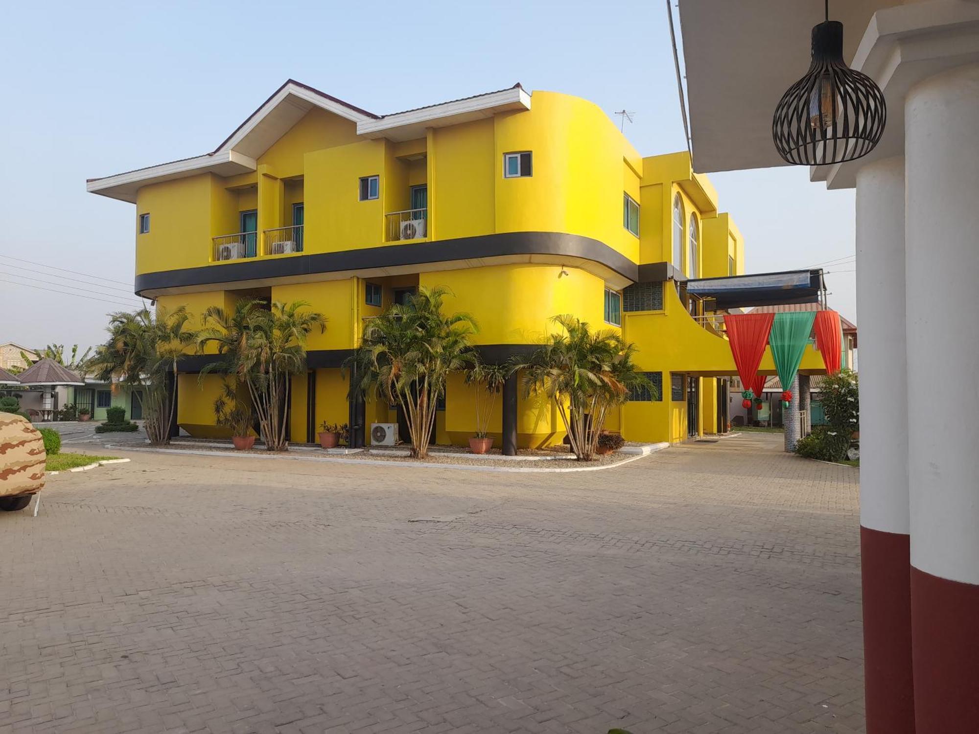 Brookvale Hotel Weija Ngoại thất bức ảnh