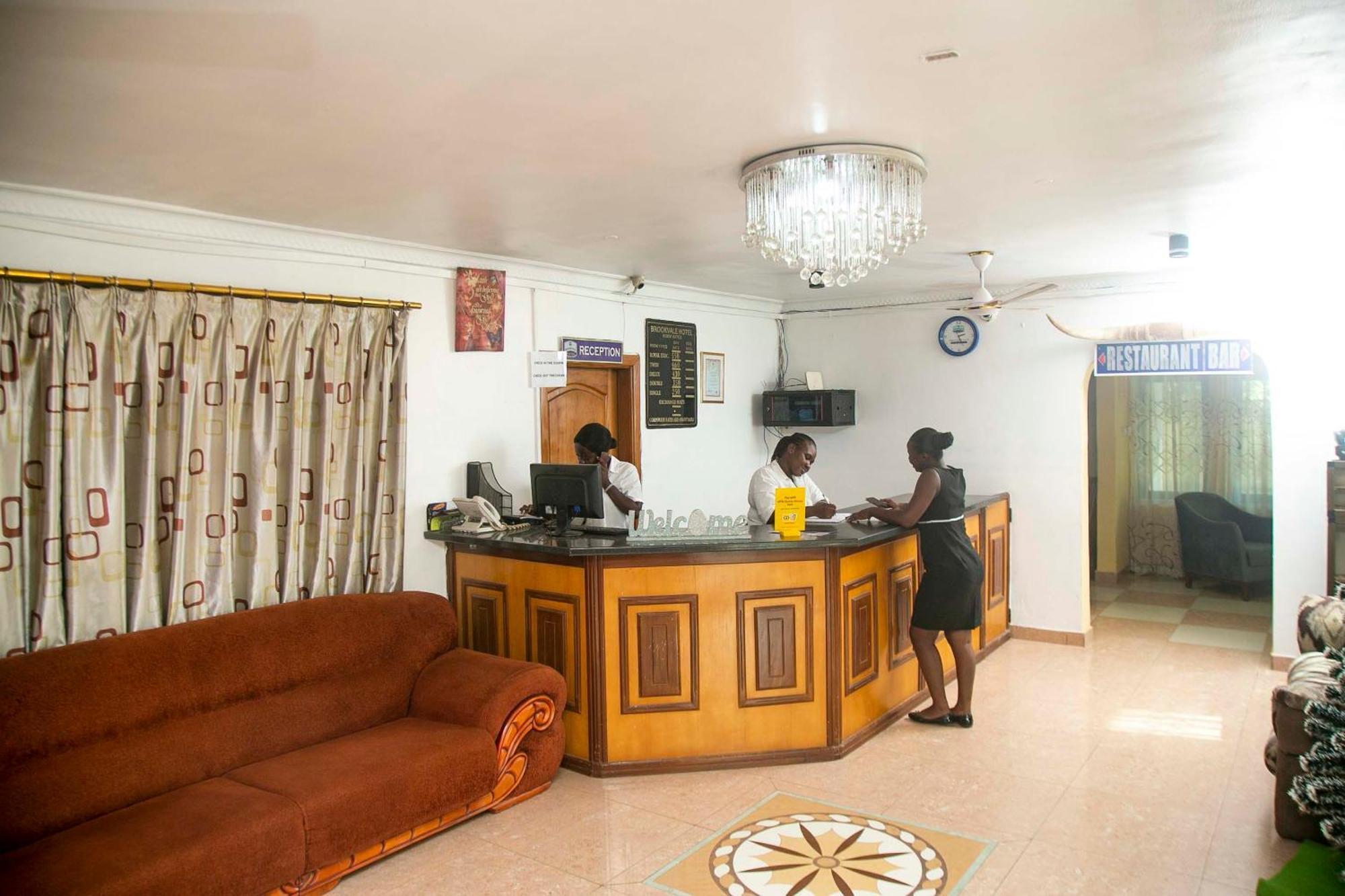 Brookvale Hotel Weija Ngoại thất bức ảnh