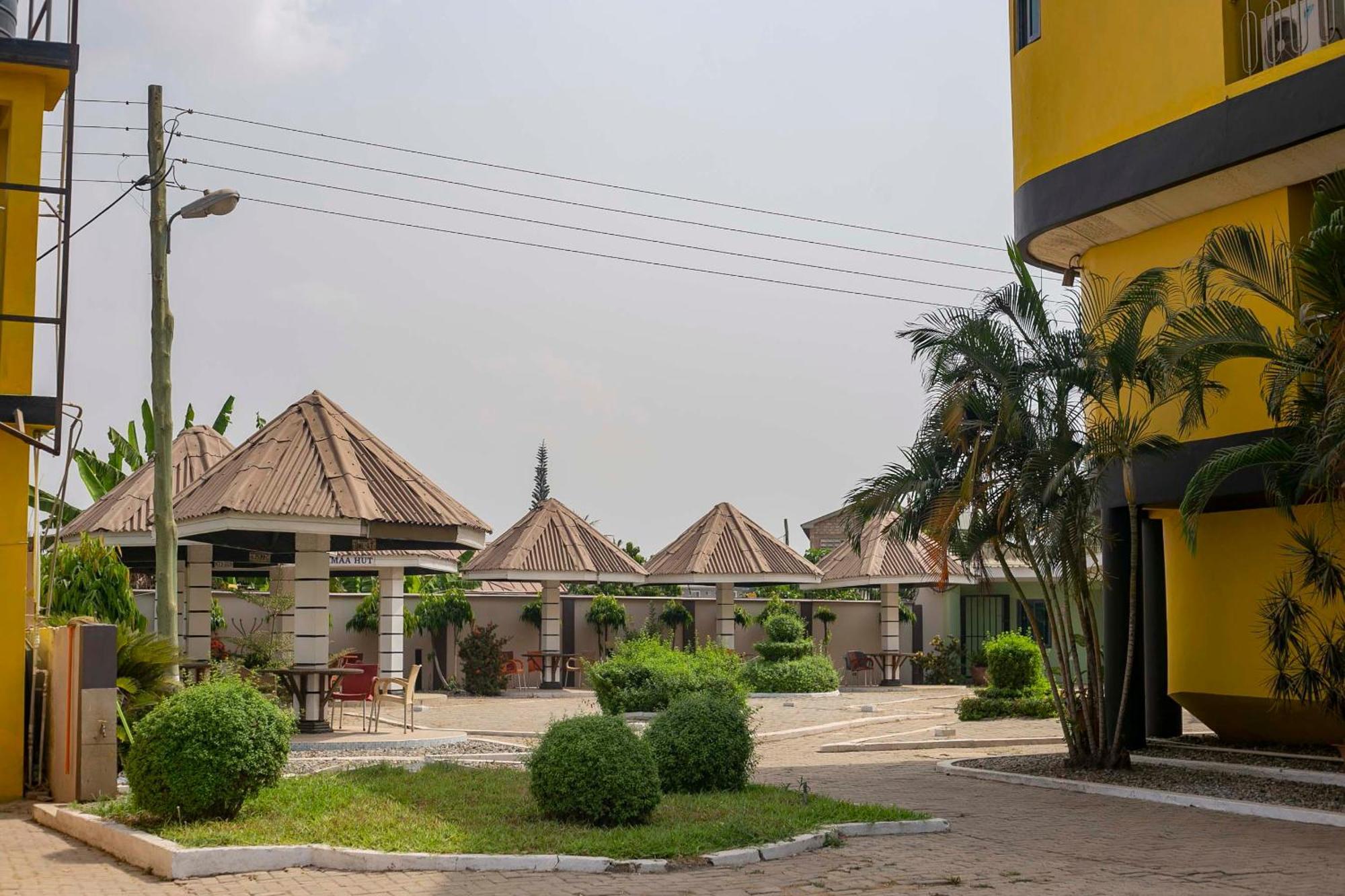 Brookvale Hotel Weija Ngoại thất bức ảnh