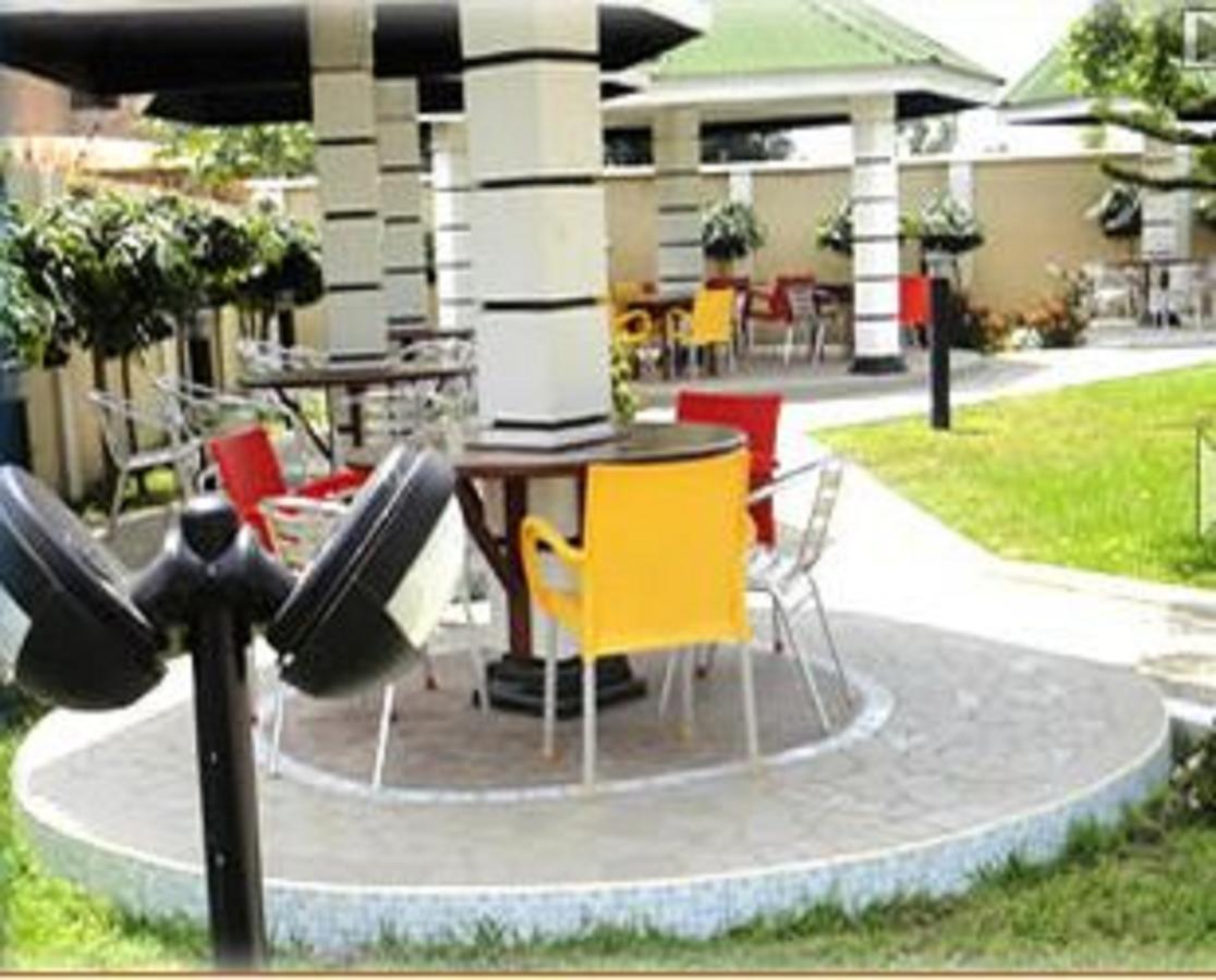 Brookvale Hotel Weija Ngoại thất bức ảnh