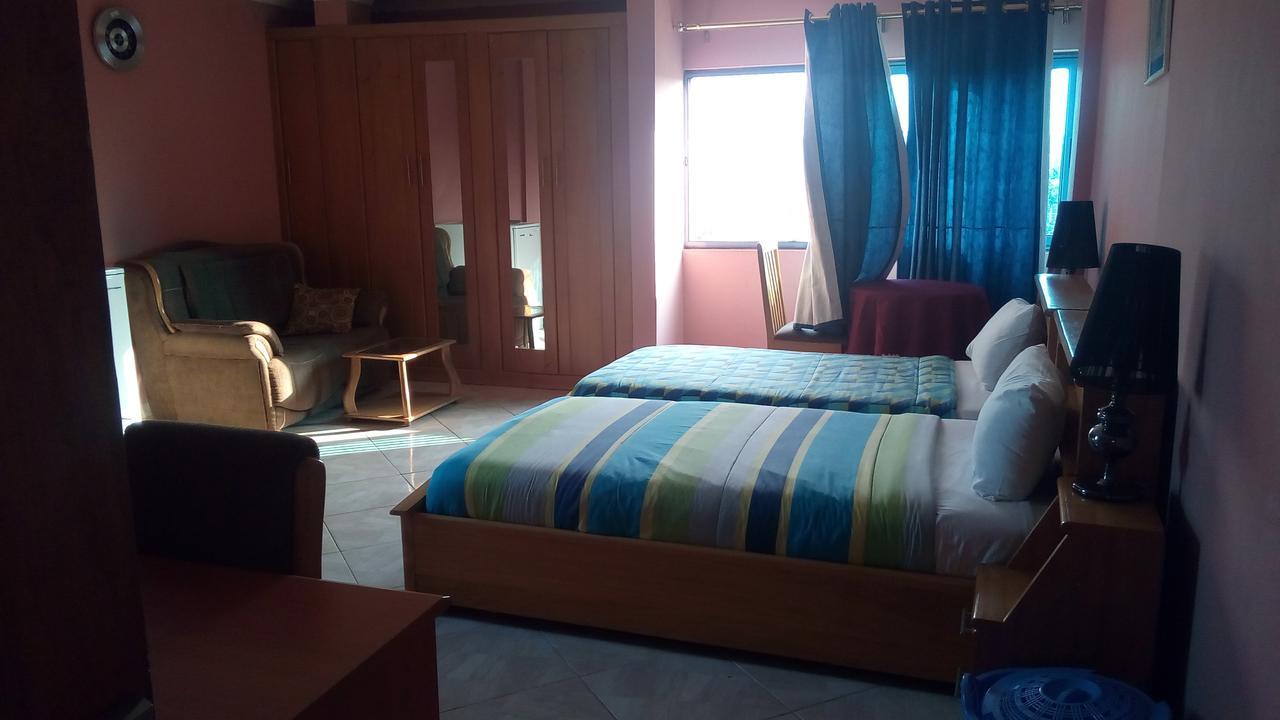 Brookvale Hotel Weija Ngoại thất bức ảnh